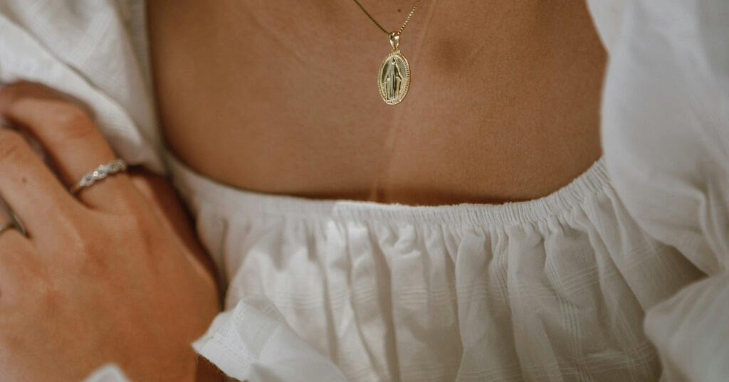 Top 10 Wedding Day Essentials for the Bride - Crystal Gardens