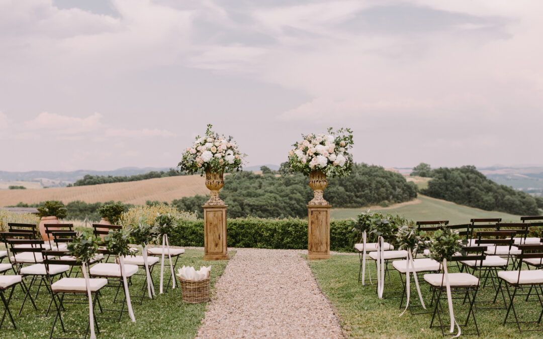 Rain or Shine: Michigan Wedding Venues with Stunning Covered Outdoor Spaces
